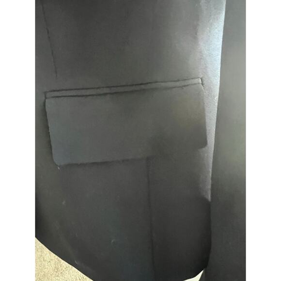 Tahari Arthur S. Levine Black Career Two Button Lined 
Lapel Neckline Blazer  4 - Picture 8 of 11